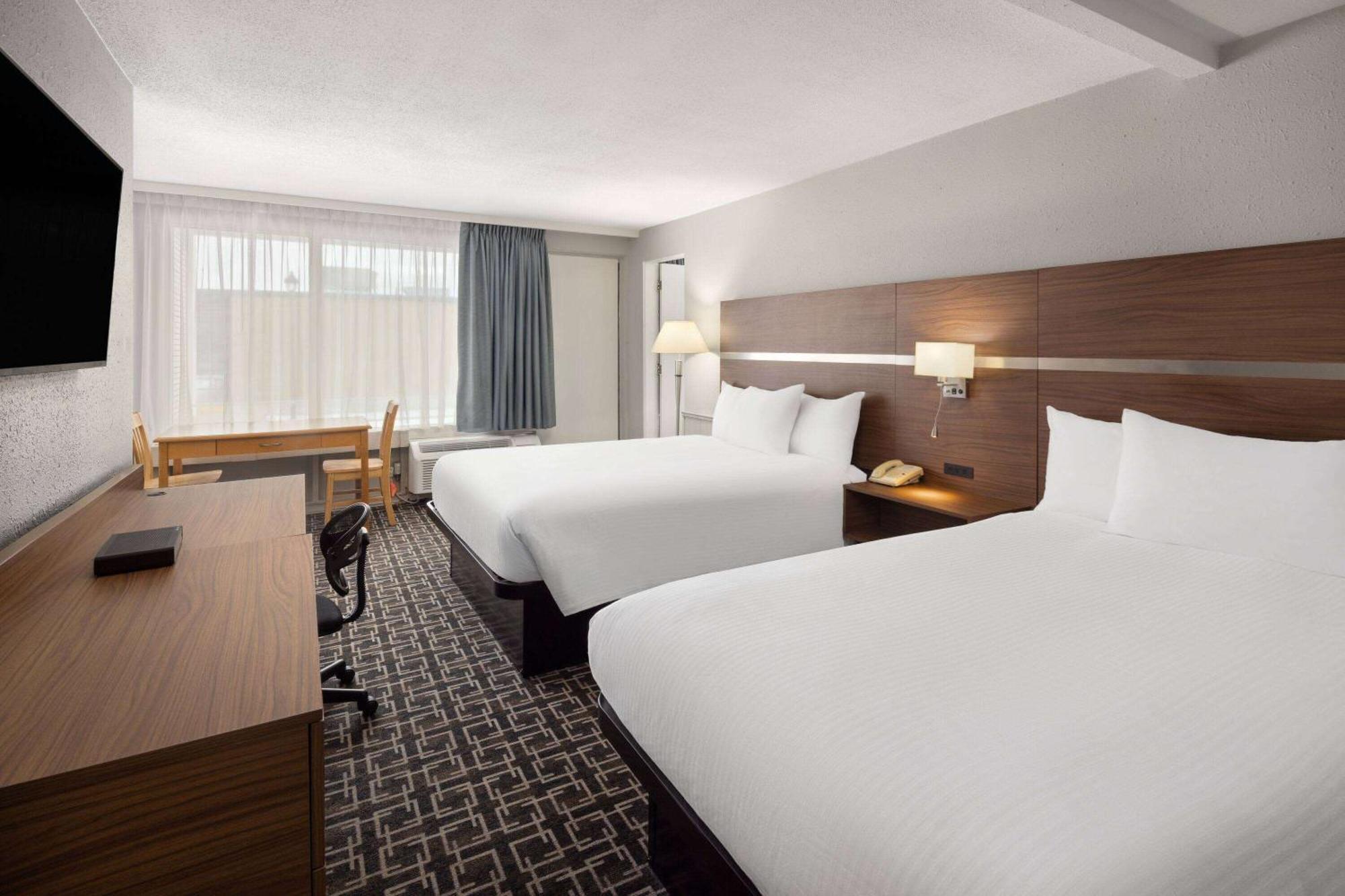 Hotel Baymont By Wyndham Edson Exterior foto