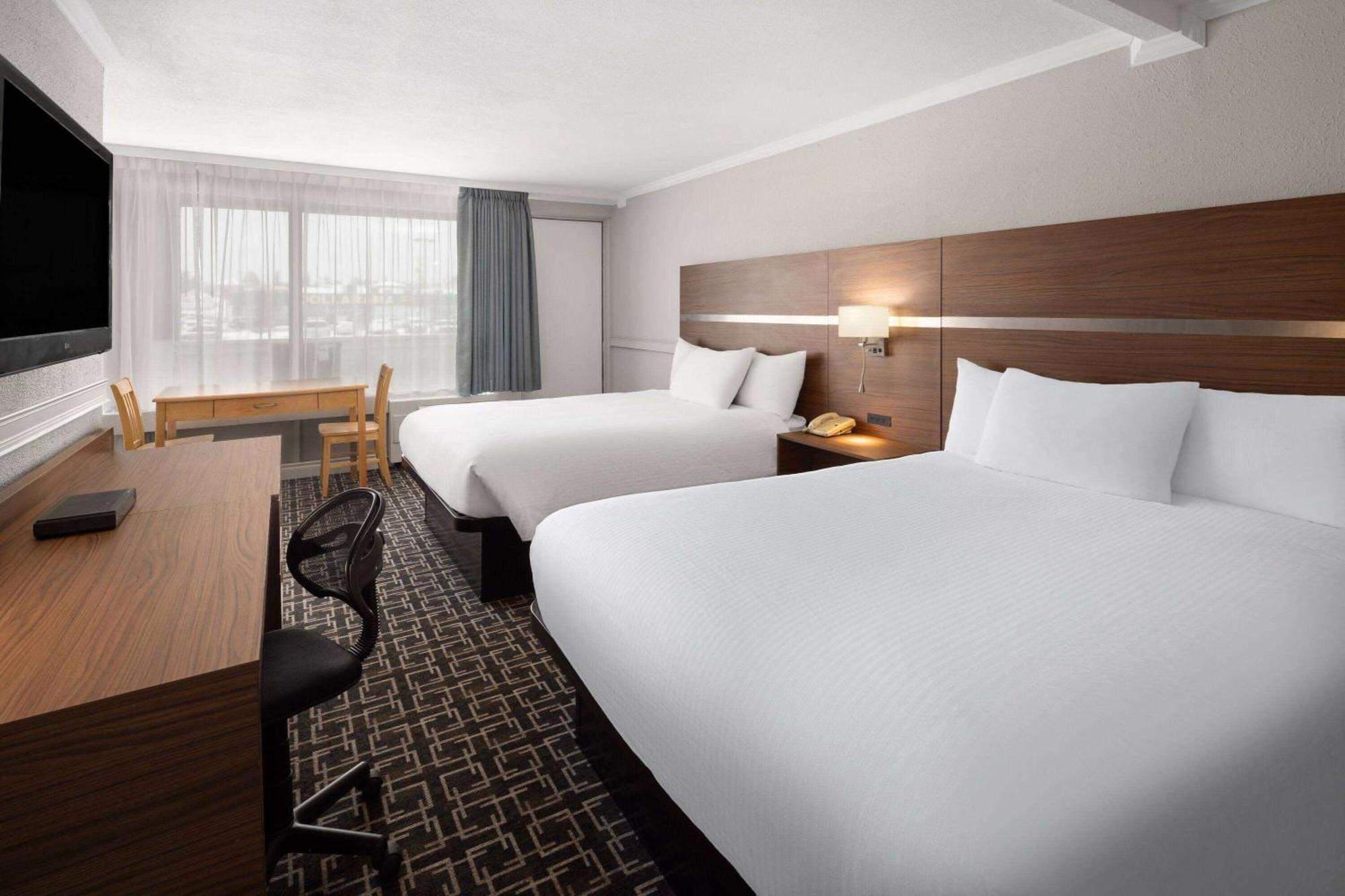 Hotel Baymont By Wyndham Edson Exterior foto