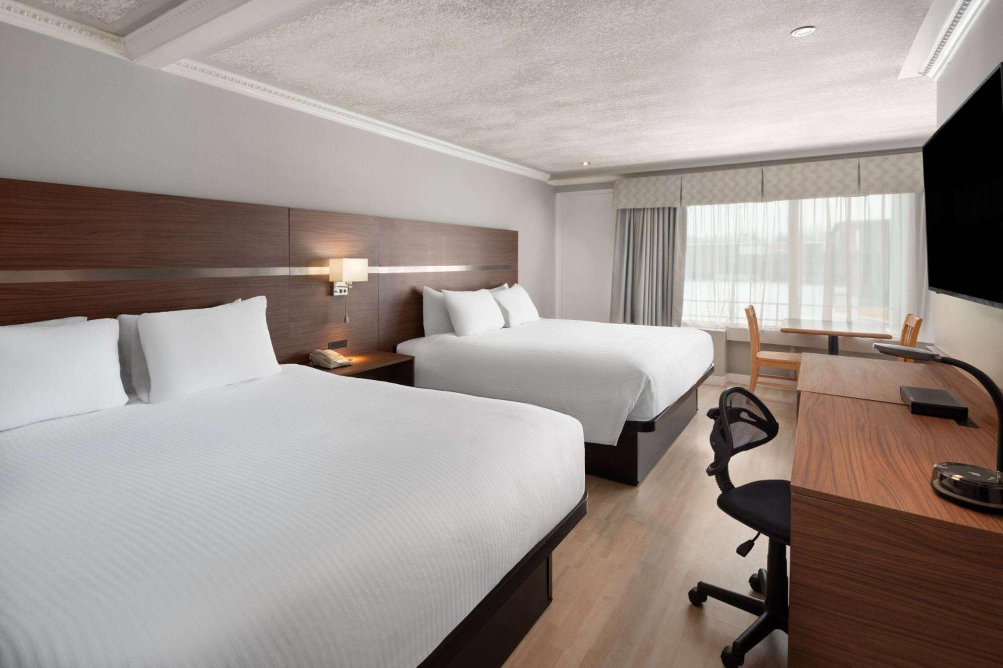 Hotel Baymont By Wyndham Edson Exterior foto